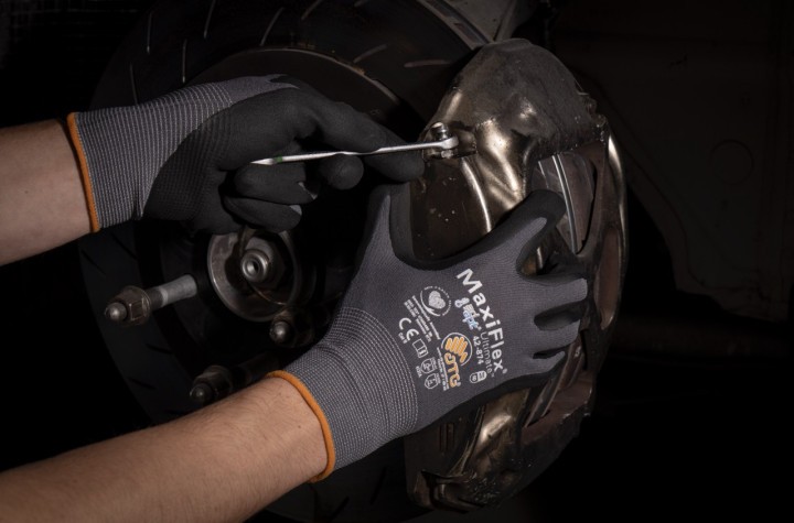 There are many good gloves out there. But have you ever worn MaxiFlex®?